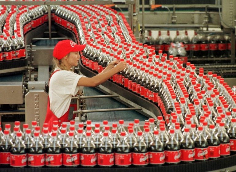 Coca Cola presentó procedimiento de crisis y hay temor por despidos