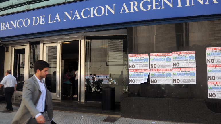 Opositores de La Bancaria piden 40% en paritarias