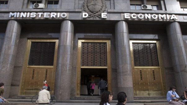 Serían más de 500 los despidos en Economía