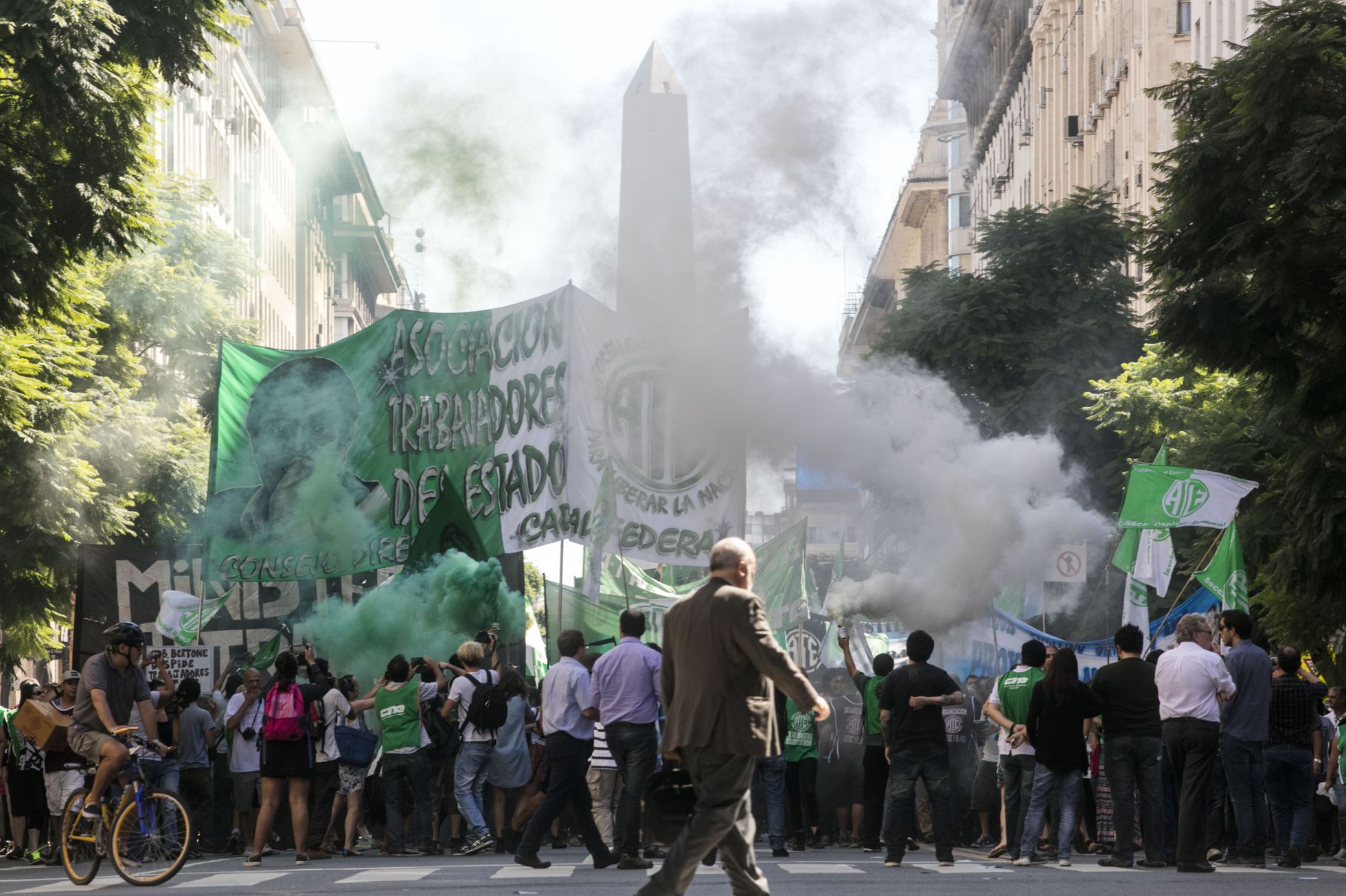 Los estatales coparon modernización contra los despidos y el ministro se mudó a Shell