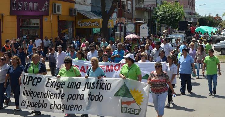 Estatales chaqueños marcharon en defensa del derecho de huelga