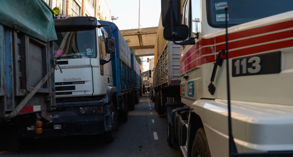 Camioneros autoconvocados irrumpieron con críticas a Dietrich