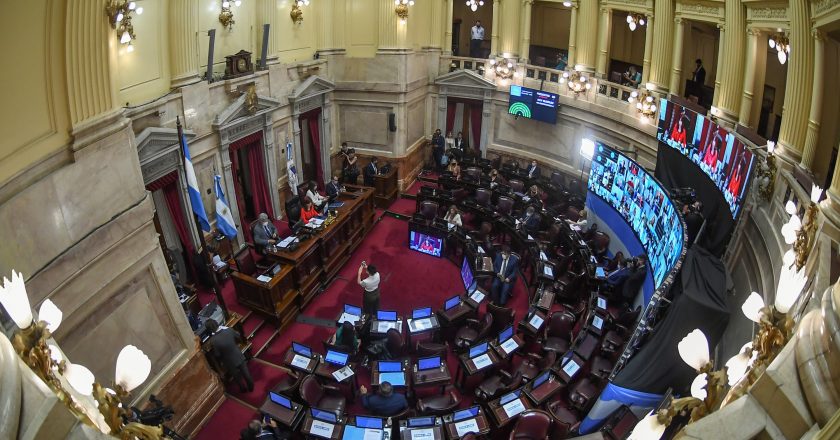 Ganancias: «Tenemos que empezar a recomponer los salarios de los trabajadores porque Macri los destrozó»