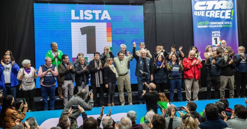 Godoy cerró su campaña para conducir la CTA y toma distancia del Gobierno: “Tenemos gobernantes resignados a lo que los poderosos quieren y no a lo que el pueblo necesita”