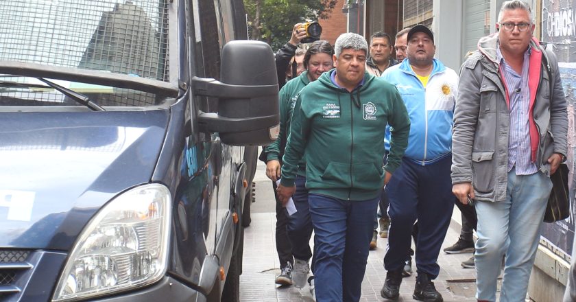 Moyano picante respecto del pedido paritario de los camioneros: «Si vienen con un 130% y medio, lo analizaremos»