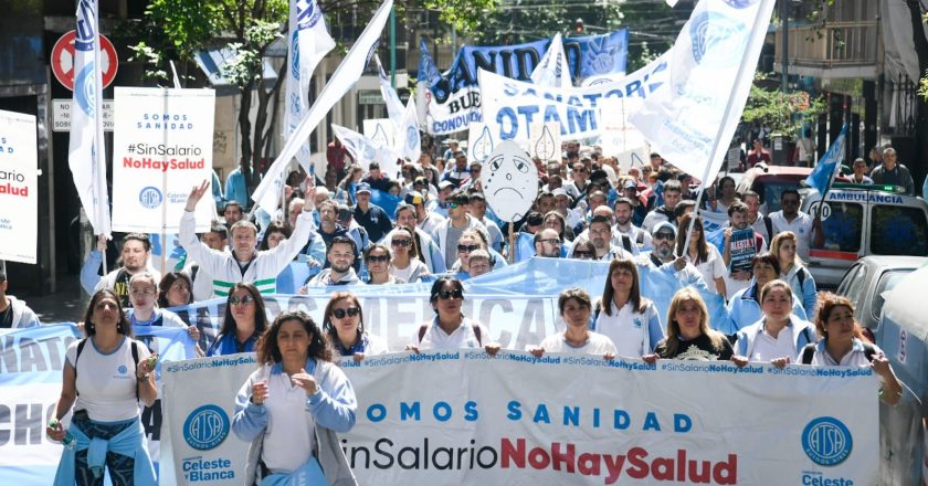 Sanidad cerró un aumento bimestral para agosto y septiembre en el sector asistencial más una suma extraordinaria por el día del sector