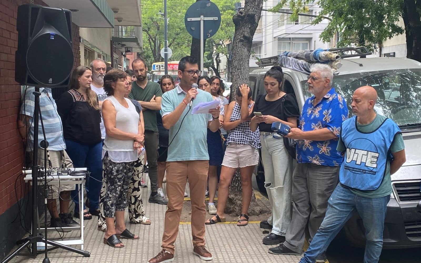 Ante la ola de calor, el gremio docente UTE le reclama a Larreta inversión en escuelas y "condiciones dignas de enseñanza y aprendizaje"