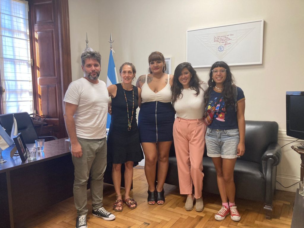 Empujado por el Sindicato de Meretrices, presentan un proyecto para derogar la contravención porteña que criminaliza el trabajo sexual