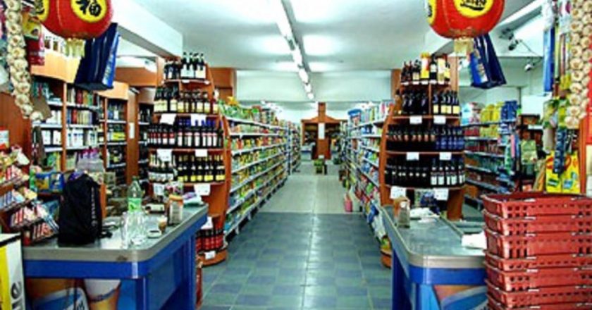 Comercio: La caída del consumo en supermercados y autoservicios se profundizó al 12,5% interanual en junio