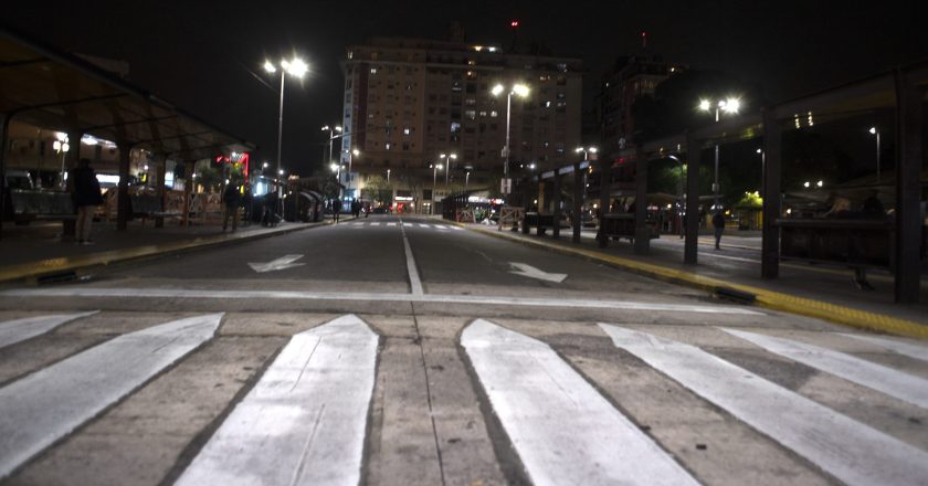 Paro sorpresa de colectivos en el AMBA por salarios impagos: las empresas culparon al gobierno bonaerense pero desde La Plata aseguran que están al día con los subsidios