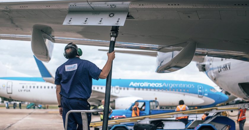 El Frente Aéreo afirmó que el Gobierno «sigue en la senda de la ilegalidad y altera el funcionamiento societario» de Aerolíneas Argentinas