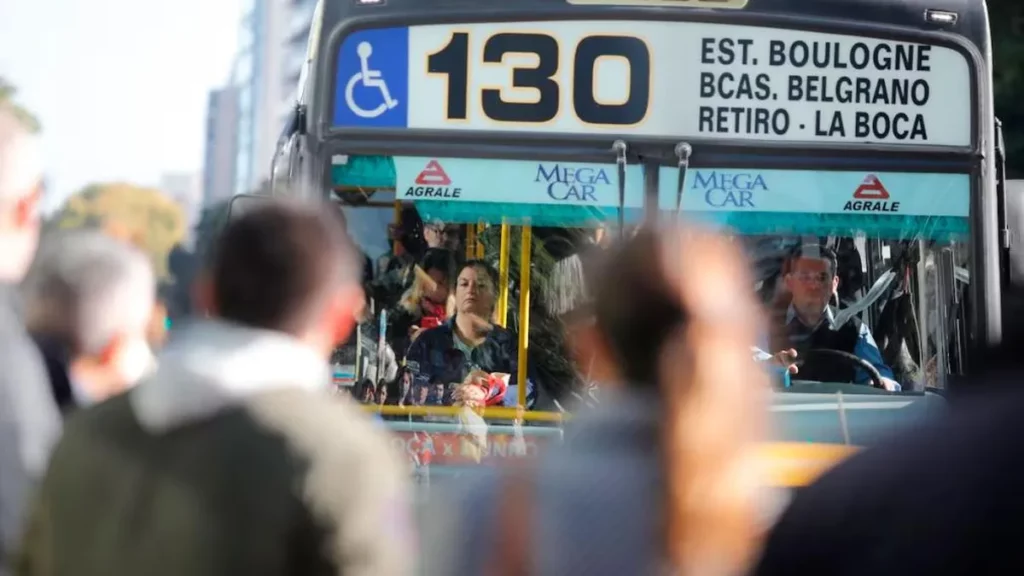 La UTA se declaró en estado de alerta por el "abandono" de las autoridades: "Los trabajadores del colectivo somos víctimas del sistema de subsidios"