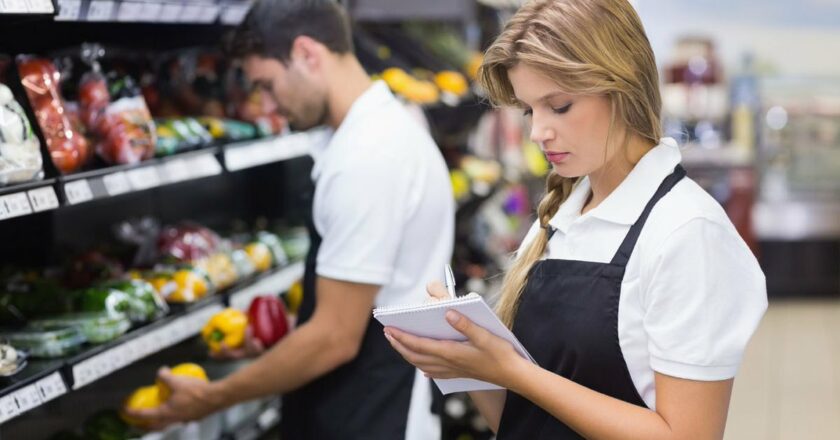 Tres de cada 10 empleados trabajan en la producción, pero la gran mayoría en servicios