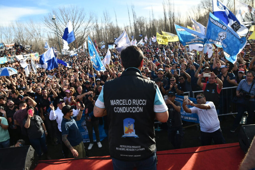 Vía "Rolo" Figueroa, los petroleros negocian con Javier Milei un artilugio para evitar que la actividad tribute masivamente Ganancias