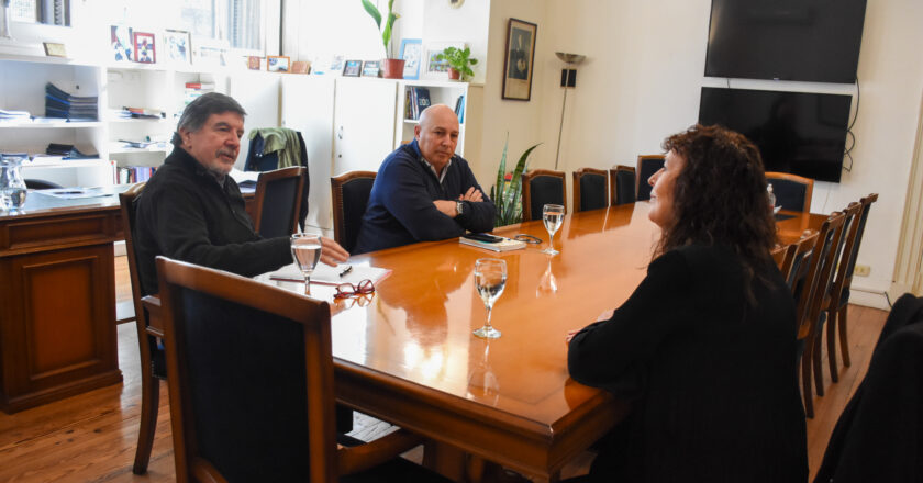 La dirigente de UPCNBA Fabiola Mosquera se reunió con Alberto Sileoni, director de Cultura y Educación bonaerense