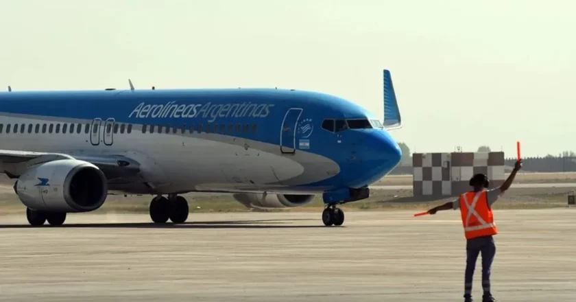 La gestión libertaria promociona que retiró a casi 280 empleados de Aerolíneas Argentinas en los últimos dos meses