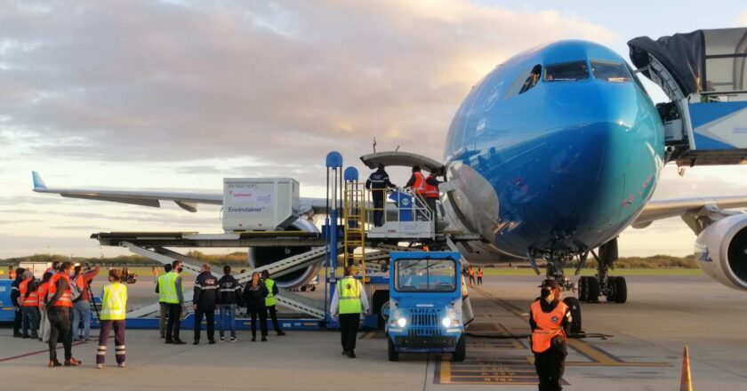 El Gobierno empuja al conflicto a los Aeronáuticos que desde este lunes realizarán asambleas en Aeroparque y habrá demoras en los vuelos