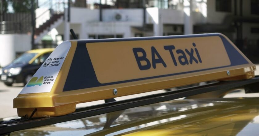 El Sindicato de Peones de Taxis promocionó la instalación de BA Taxi, la app del Gobierno porteño, por ser la única legal