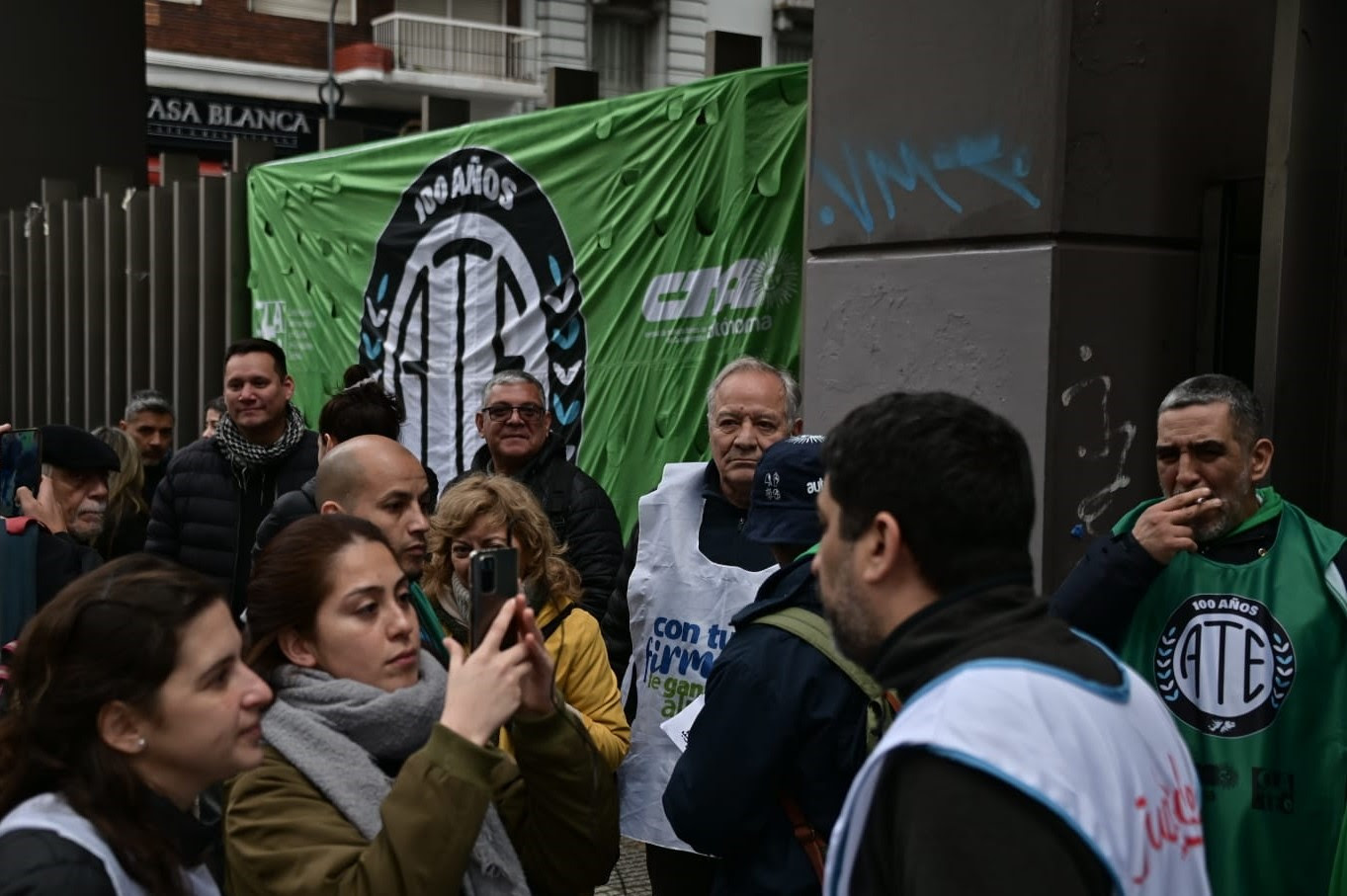 ATE denunció que el Gobierno planea despedir a los estatales que tengan afiliación partidaria distinta a LLA