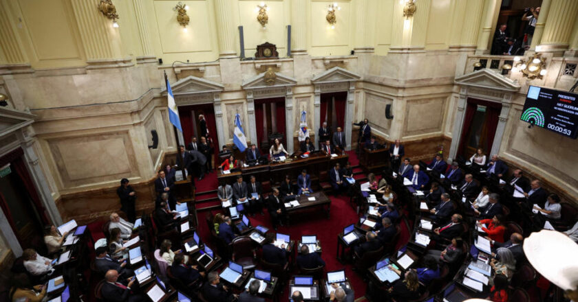 Ya se porotean los votos en el Senado para el tratamiento de la Ley que limita el derecho de huelga de los docentes