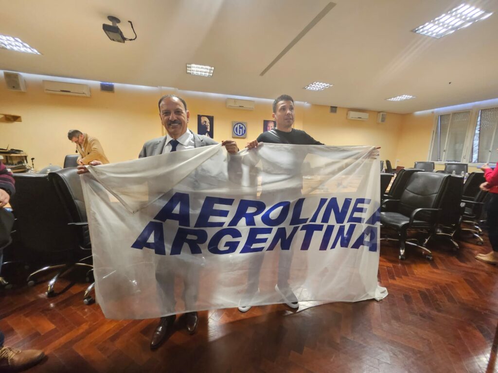 La CGT cerró filas con los gobernadores y mandó un mensaje de respaldo a los gremios de Aerolíneas Argentinas