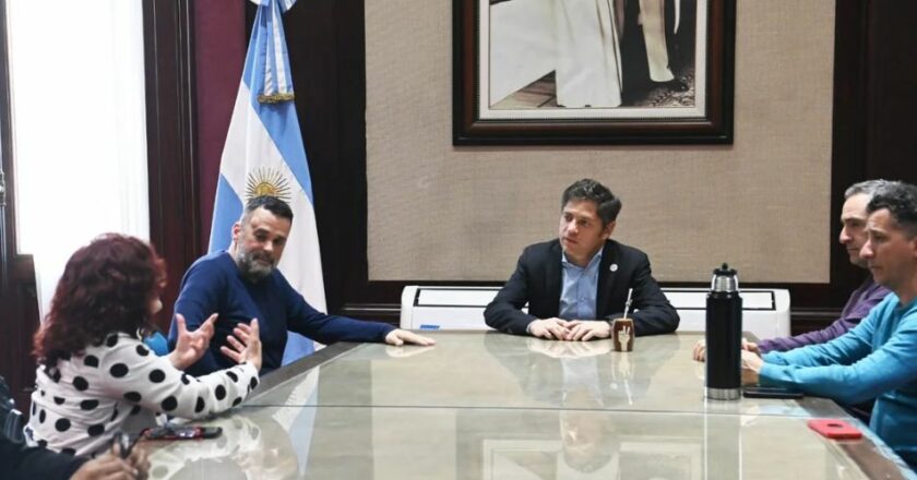 Kicillof y Larroque y se reunieron con Barrios De Pie para debatir sobre las políticas públicas de la Provincia