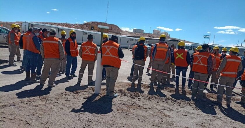 La promesa del litio se sigue apagando y denuncian más despidos en mineras de Catamarca