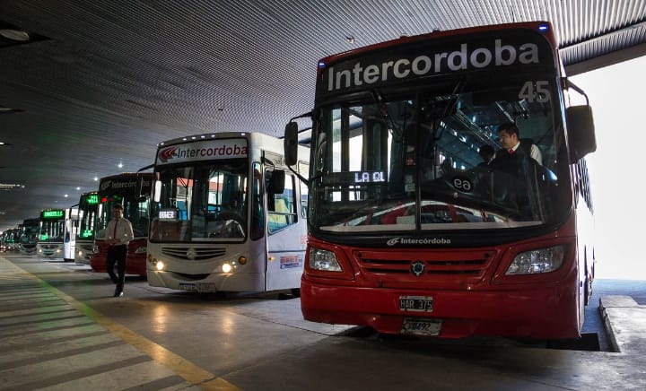 El gremio de transporte de colectivos cordobés AOITA entró en estado de alerta por la dilatación de la negociación paritaria