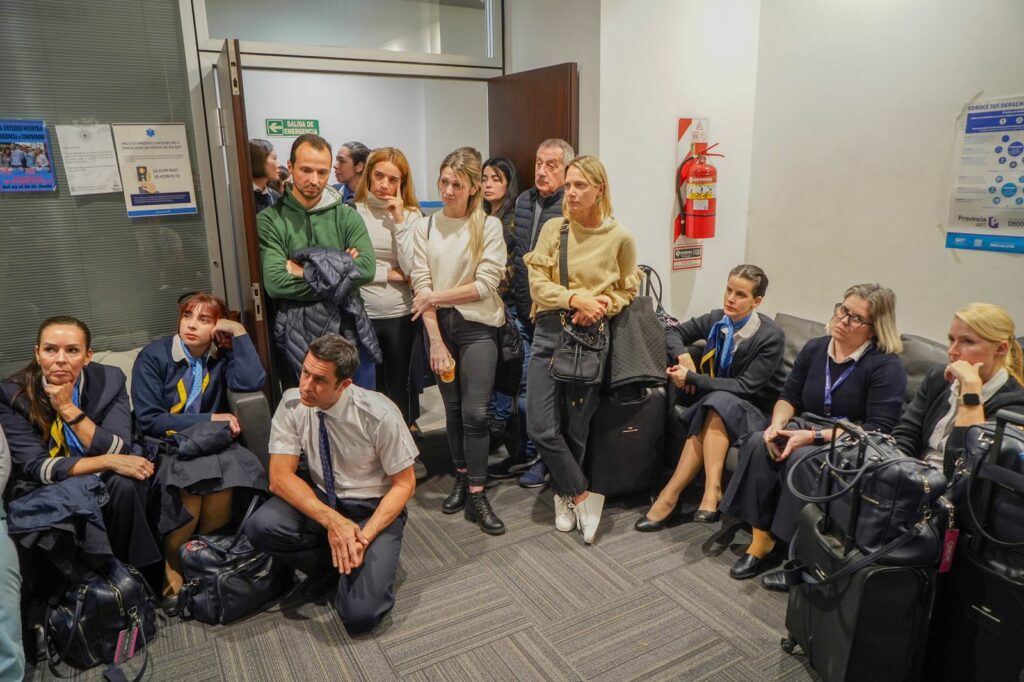 No hubo acuerdo en las paritarias de Aerolíneas Argentinas y habrá una nueva reunión con los gremios aeronáuticos: "La oferta de la empresa sigue siendo insuficiente"