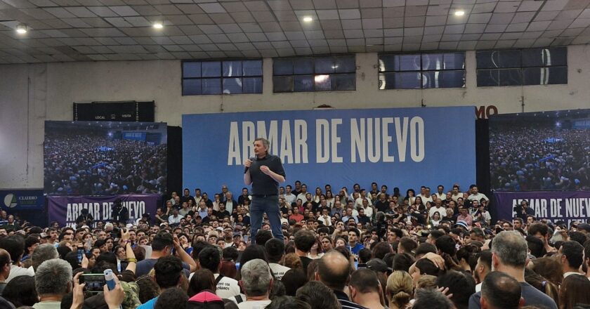 Máximo Kirchner: “Son los trabajadores y trabajadoras de Aerolíneas quienes mantienen unida a la Argentina, conectando puntos que el sector privado no considera rentables»