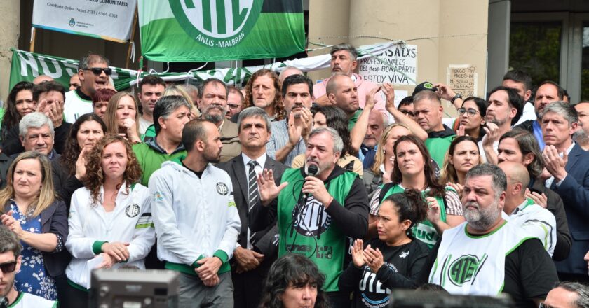 ATE para desde este martes por 36 horas y concentra en el Obelisco para movilizar al Ministerio de Sturzenegger, el cerebro del ajuste en el Estado