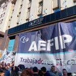 El gremio de la AFIP proyecta un plan de lucha para resistir los despidos y advirtió que la disolución del organismo es «un premio a los evasores»