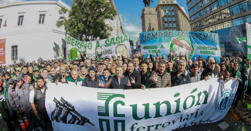 La Unión Ferroviaria se mostró prudente respecto a las privatizaciones y aseguró que en «los grandes países del mundo» hay complementación entre «la participación pública y privada»