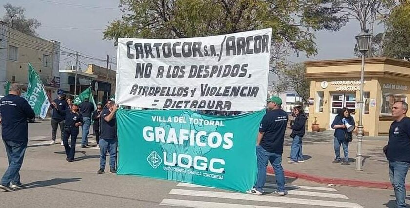 Gráficos denuncian despidos, amenazas y coacciones a empleados de Cartocor afiliados a la Unión Obrera Gráfica Cordobesa