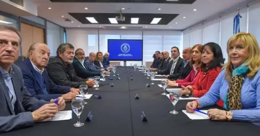 En medio de las tensiones internas, se postergó la mesa que iba a reunir a la CGT con el Gobierno y los empresarios por la reglamentación de la Reforma Laboral