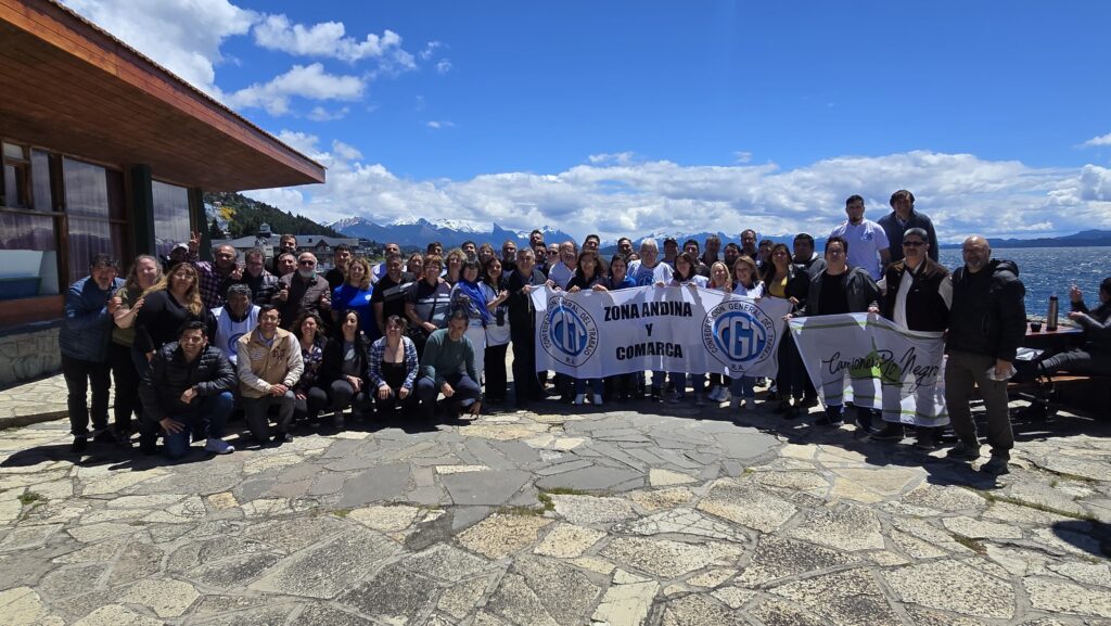 Con el saludo de Hugo Moyano y Axel Kicillof, un histórico plenario reunió a todas las regionales de la CGT de la Patagonia: "Estamos bajo ataque"