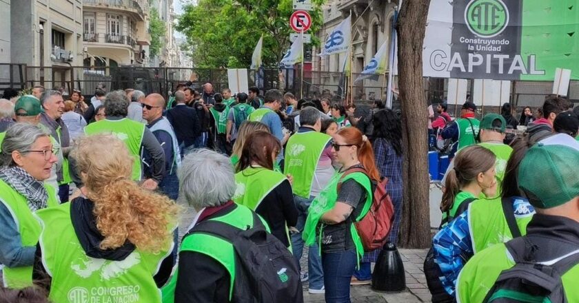 ATE protestó en todo el país y se encamina a un nuevo paro general de estatales