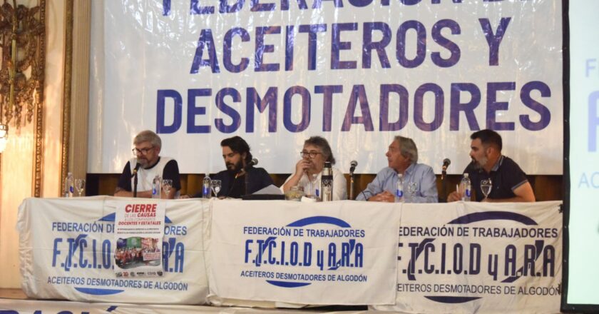 En vísperas de las paritarias de diciembre, Aceiteros se llevó el apoyo de delegados y dirigentes de tomar «las medidas de fuerza que sean necesarias» para proteger los salarios