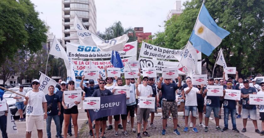 Dow ratificó el cierre de su planta de Santa Fe y sus trabajadores cruzaron al Gobierno de Pullaro por no votar una ley para evitarlo