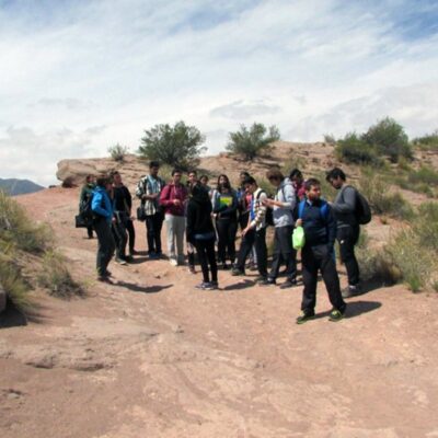 Militantes libertarios hostigaron a un equipo de geólogos que estaba en un viaje de investigación en Mendoza y los tuvo que sacar la policía