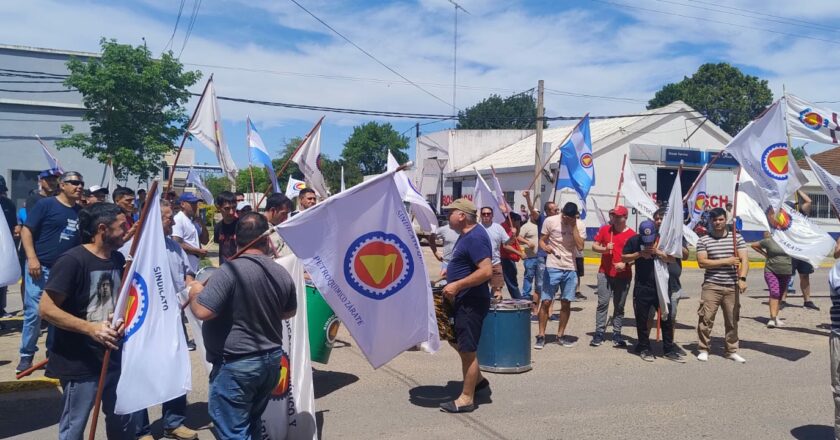 Trabajadores químicos de Fademi SA están en huelga desde septiembre por más de 30 despidos ilegales y denuncian contaminación ambiental