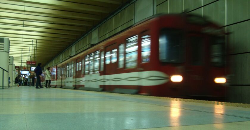 Con un aumento de casi un 600% del boleto en lo que va del año, trabajadores denunciaron que en la línea B de subte hay una infestación de sarna