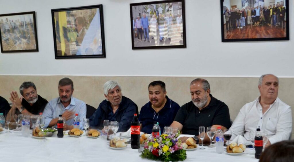 Las 62 Organizaciones reunieron a la cúpula de la CGT con dirigentes políticos y jueces: "Vamos a trabajar en unidad para tener lugares en las listas"