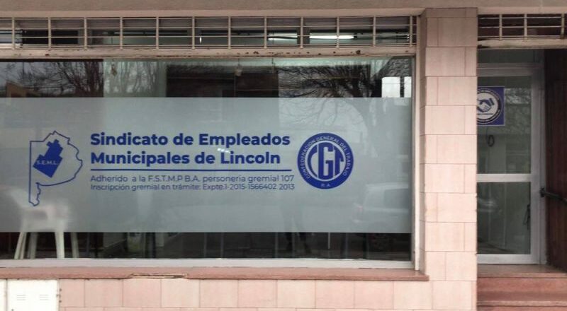 Municipales de Lincoln tendrán un bono de $200.000: «Este bono, para algunos compañeros, va a ser prácticamente un sueldo más, porque el básico ronda ese monto»