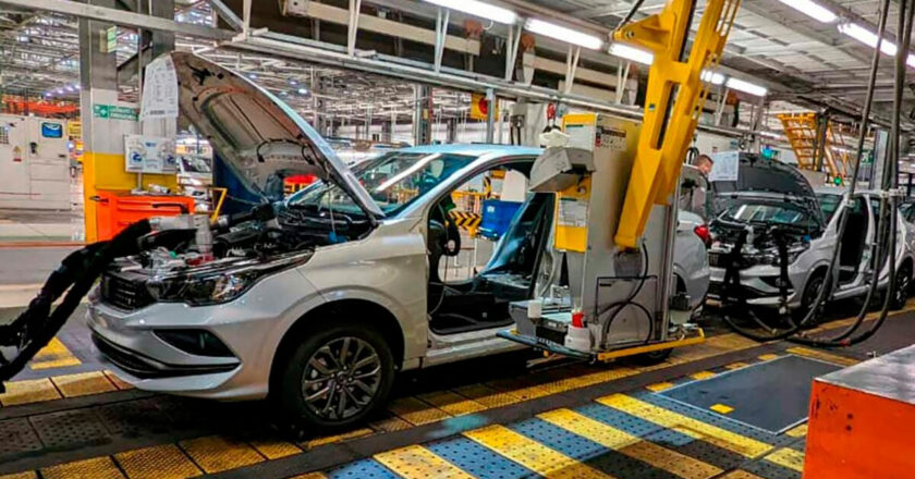 Malas nuevas para el SMATA: la producción automotriz cayó 17,1% en el primer año de gestión de Milei