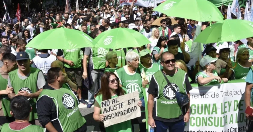 Estatales movilizan para rechazar el inminente despido de 2800 contratados