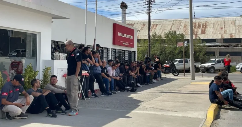 La petrolera Halliburton despidió más de 260 trabajadores en Comodoro Rivadavia y amenaza con cerrar su base en Chubut