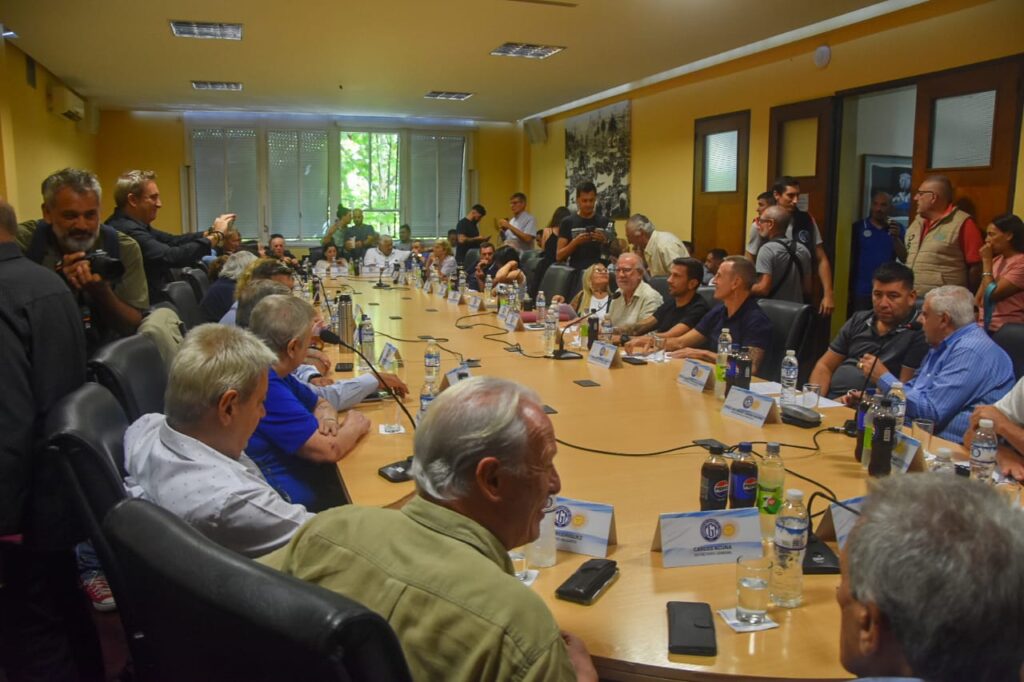 Daer contra la política salarial del Gobierno: "Hay actividades que pueden pagar mejores salarios y no lo hacen porque el Estado no quiere"