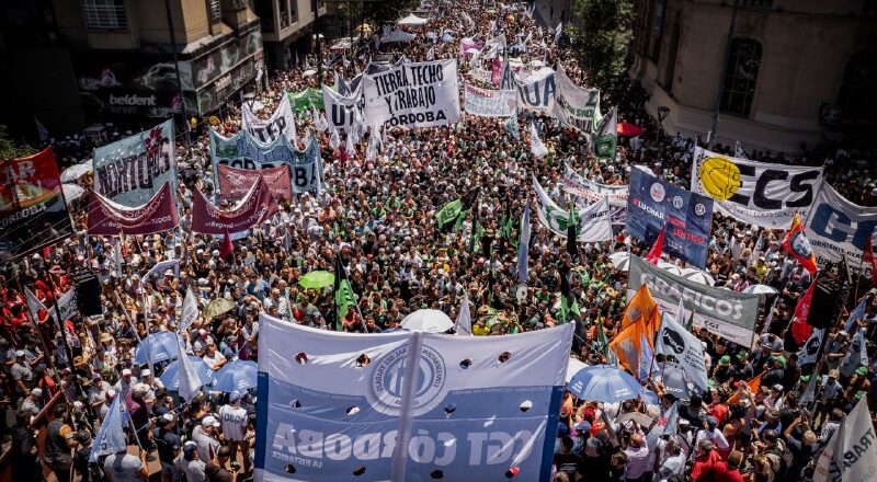 Convocan a un paro general en Córdoba tras la represión frente al Congreso de la Nación