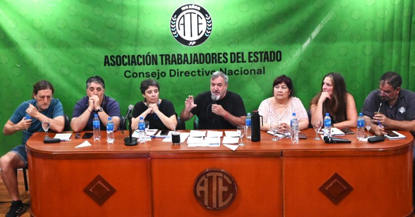 #EspecialAperturaDeSesiones Aguiar dijo que «el Presidente vive una ficción propia» y le pidió a los legisladores: «Tenemos que rechazar un nuevo acuerdo con el FMI»